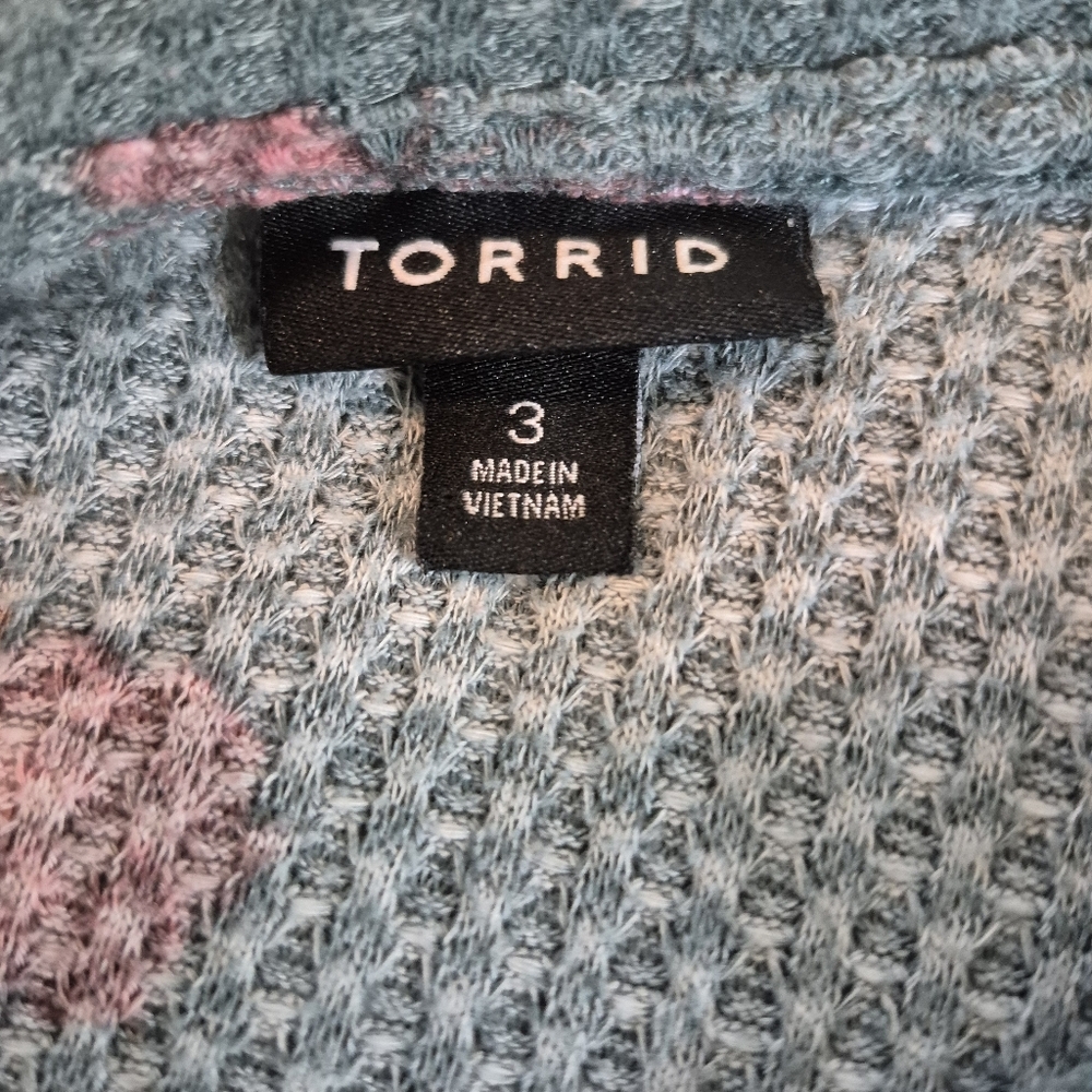 Torrid Classic Fit Waffle Knit Raglan Tee - Picture 11 of 12